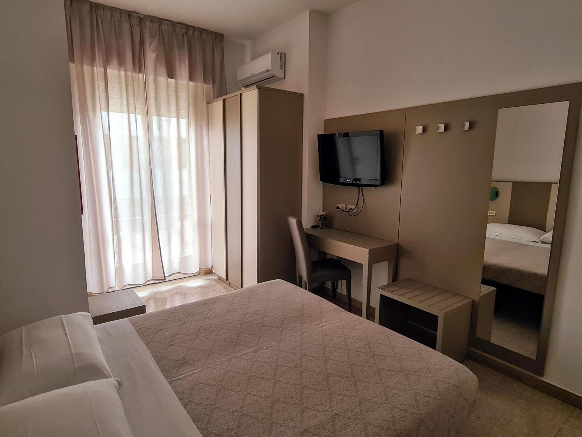Hotel Camelia Rimini Luaran gambar