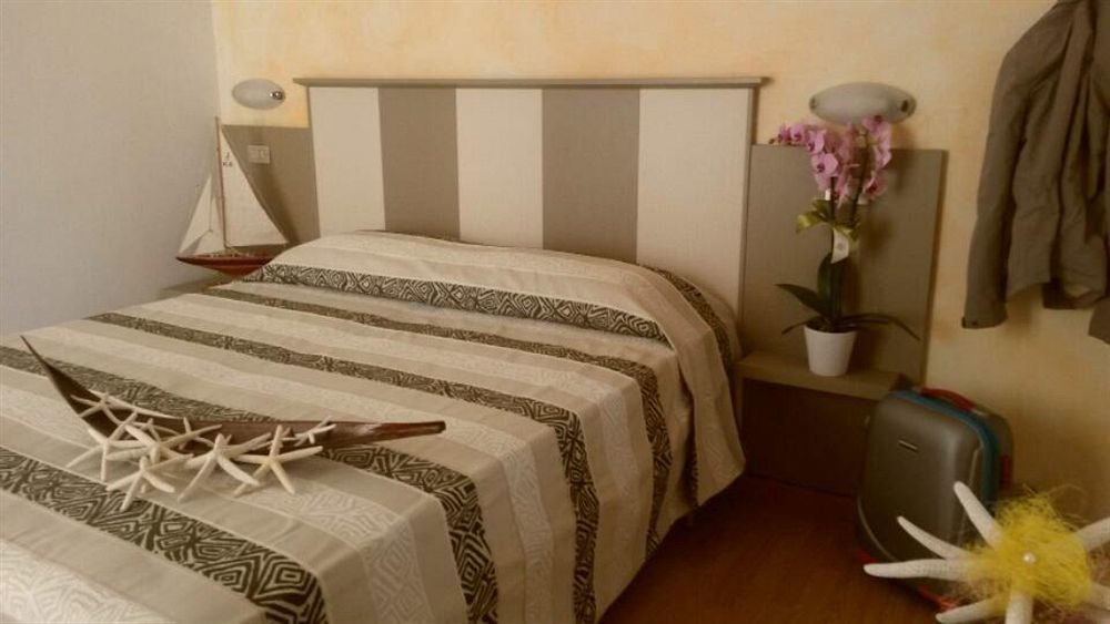 Hotel Camelia Rimini Luaran gambar